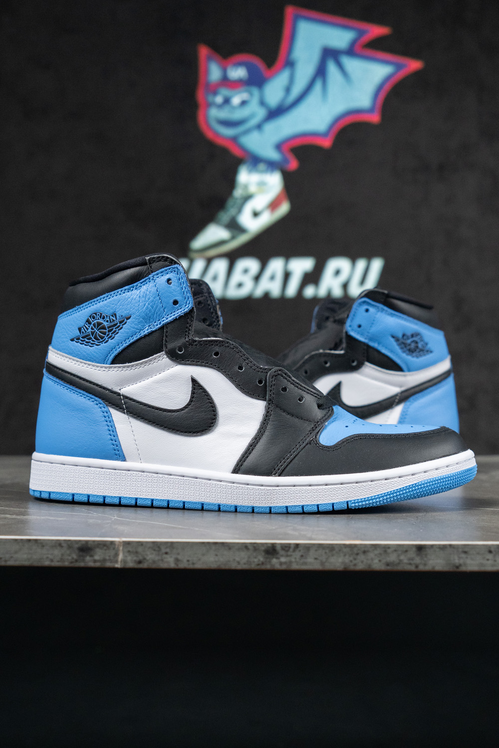 Air Jordan 1 Retro High OG 'UNC Toe'