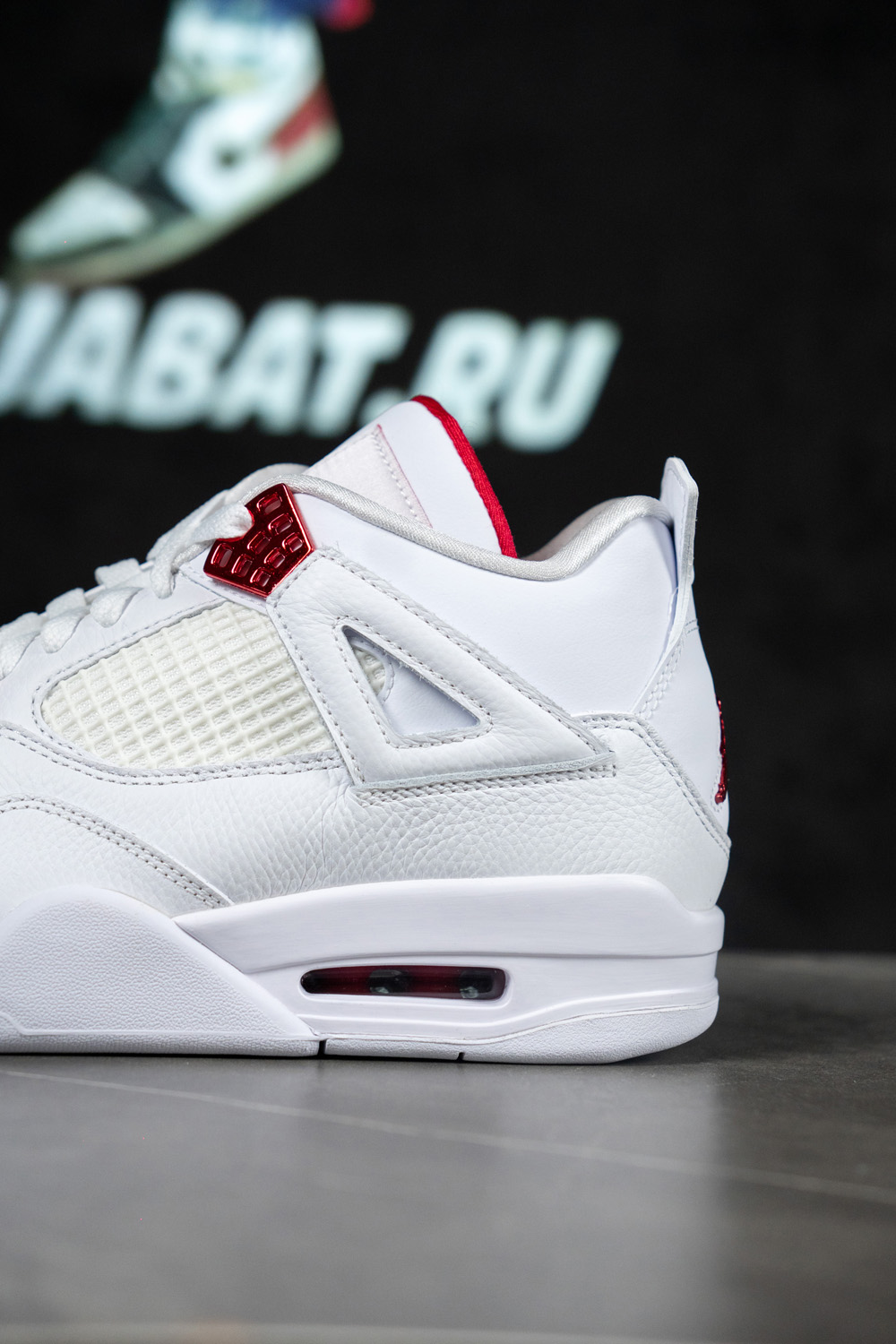 AIR JORDAN 4 RETRO 'RED METALLIC'