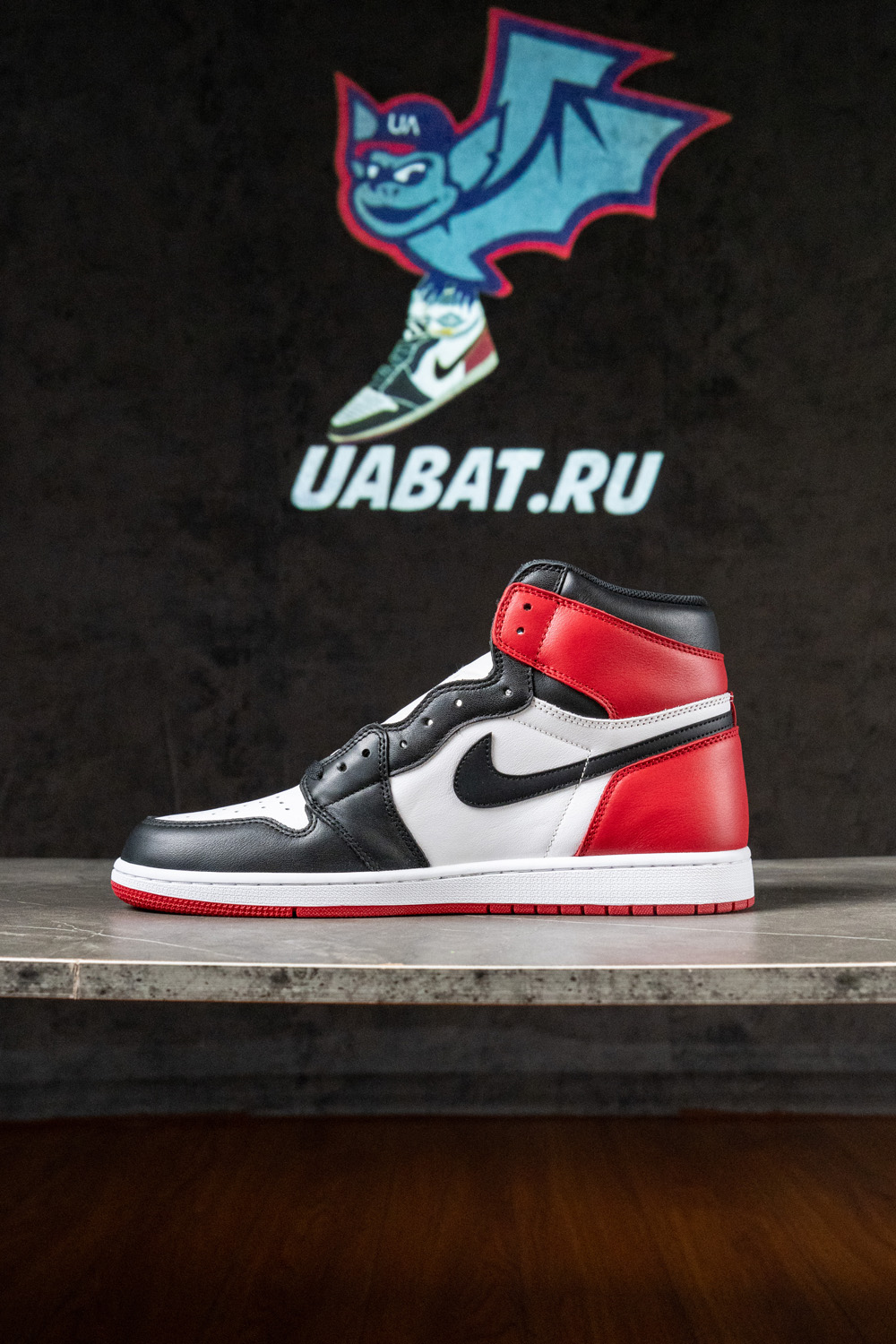 AIR JORDAN 1 RETRO HIGH OG 'BLACK TOE' 2016