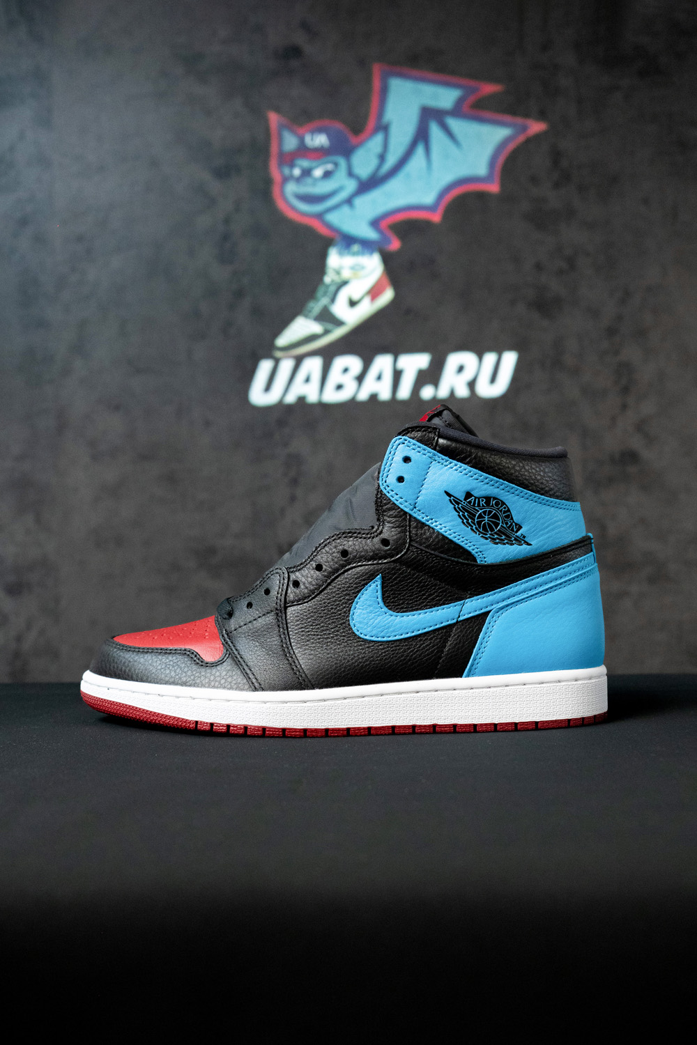 AIR JORDAN 1 HIGH OG 'UNC TO CHICAGO'