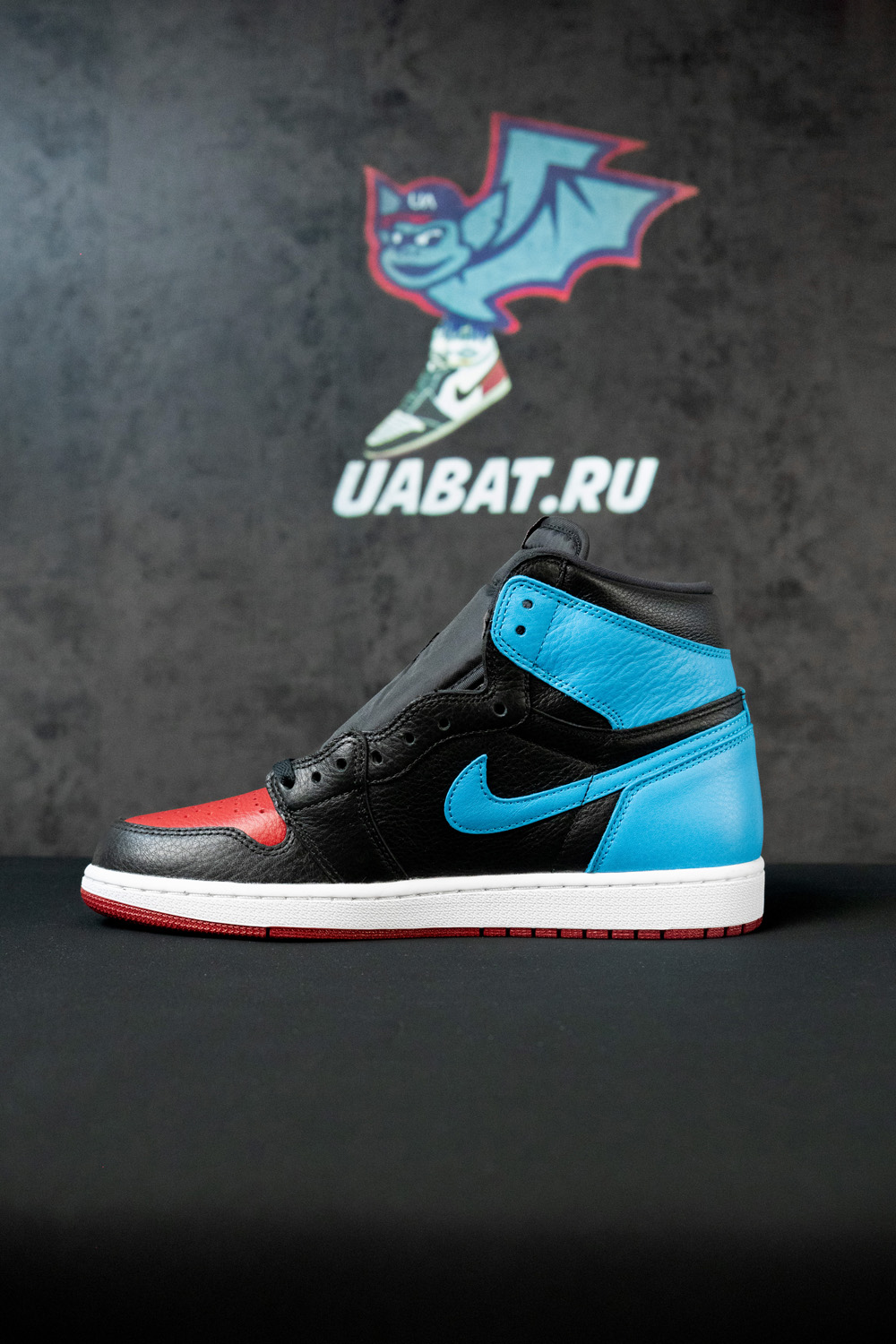 AIR JORDAN 1 HIGH OG 'UNC TO CHICAGO'