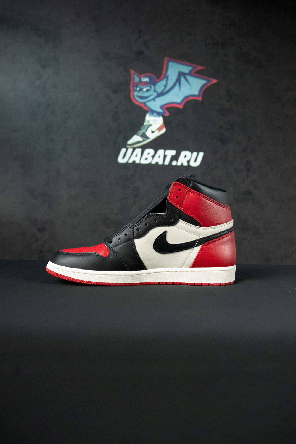 AIR JORDAN 1 RETRO HIGH OG "BRED TOE"