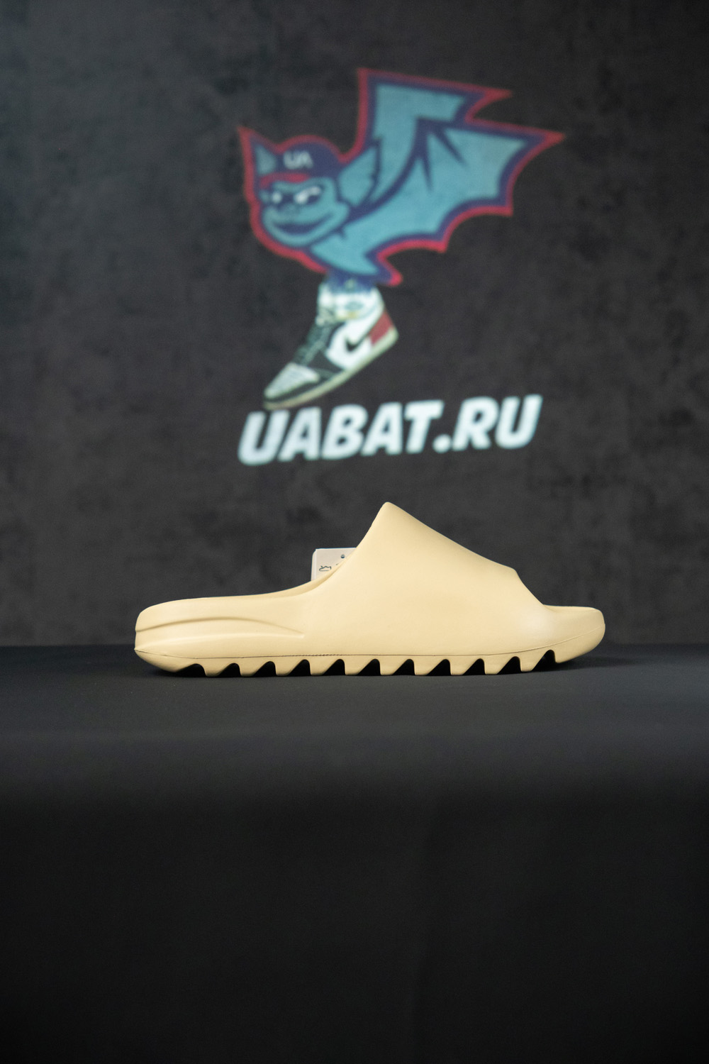 YEEZY SLIDES 'DESERT SAND'
