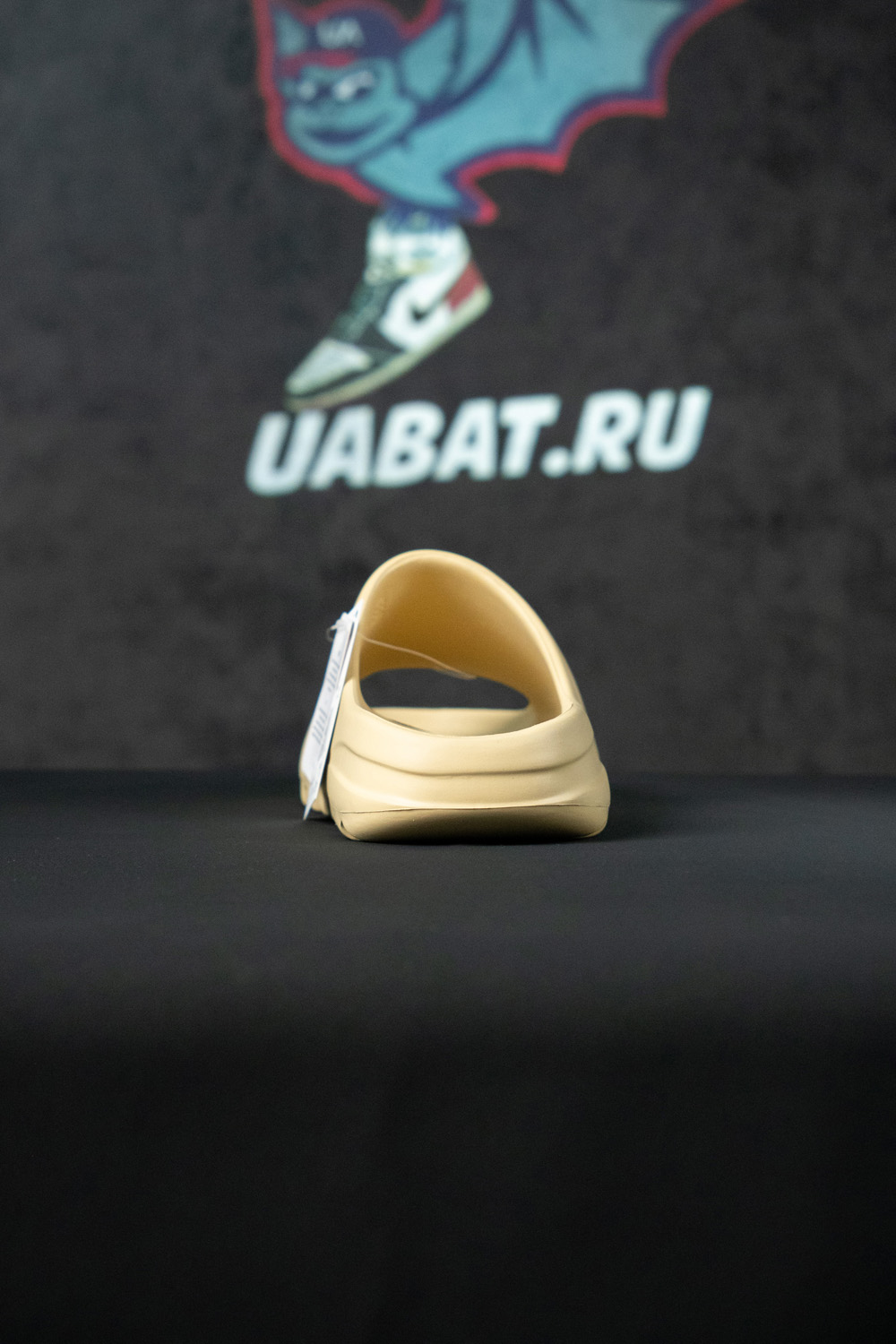 YEEZY SLIDES 'DESERT SAND'