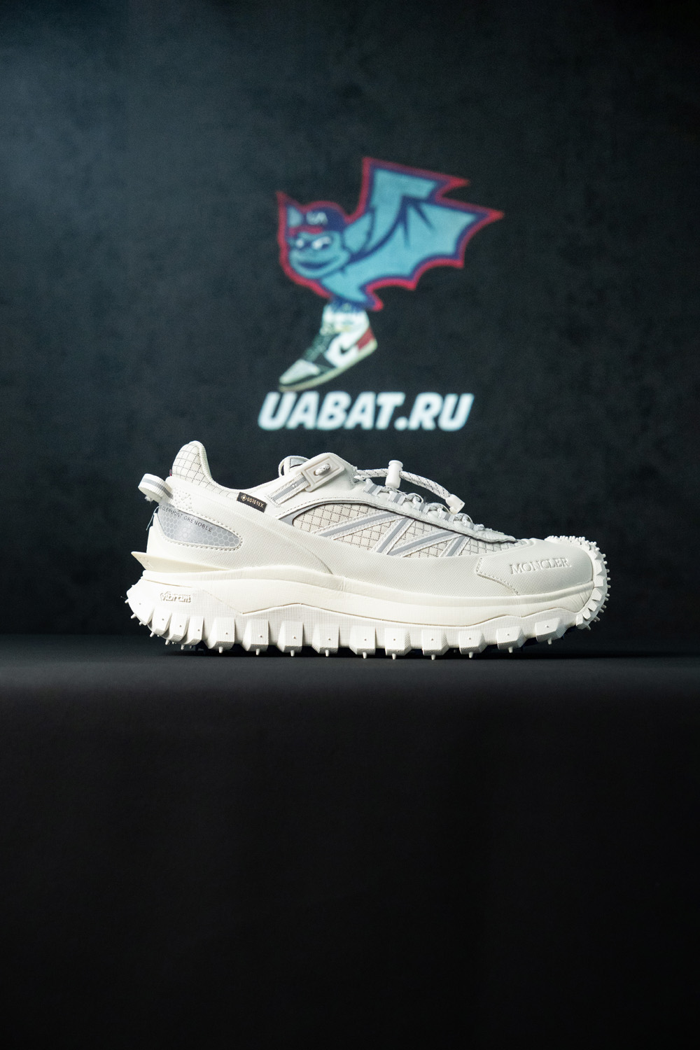 Moncler Trailgrip GORE-TEX Low 'Off White'