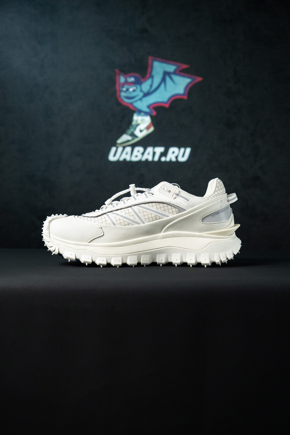 Moncler Trailgrip GORE-TEX Low 'Off White'