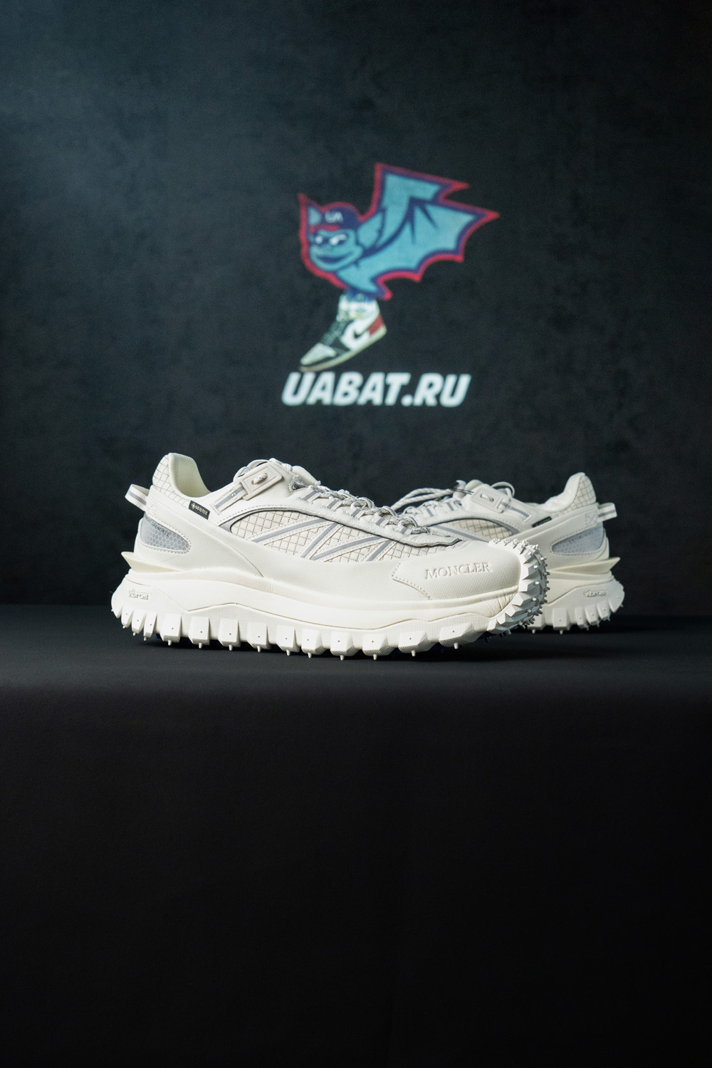 Moncler Trailgrip GORE-TEX Low 'Off White'