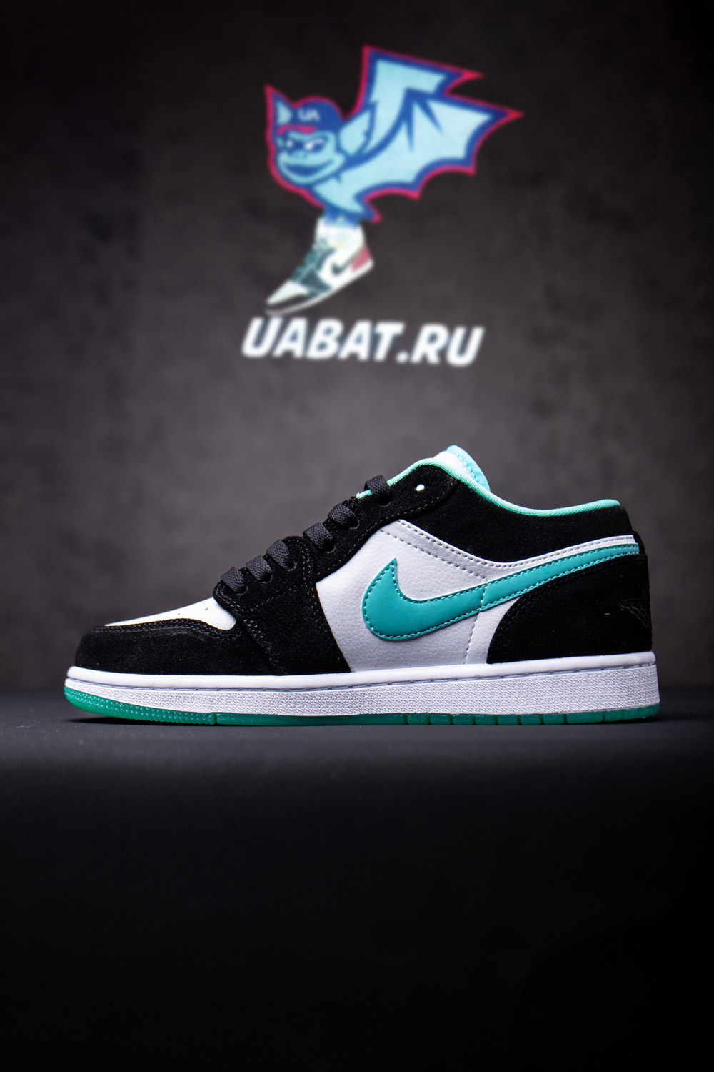 AIR JORDAN 1 LOW 'ISLAND GREEN'
