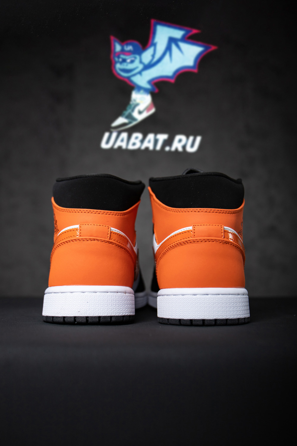 AIR JORDAN 1 MID 'SHATTERED BACKBOARD'