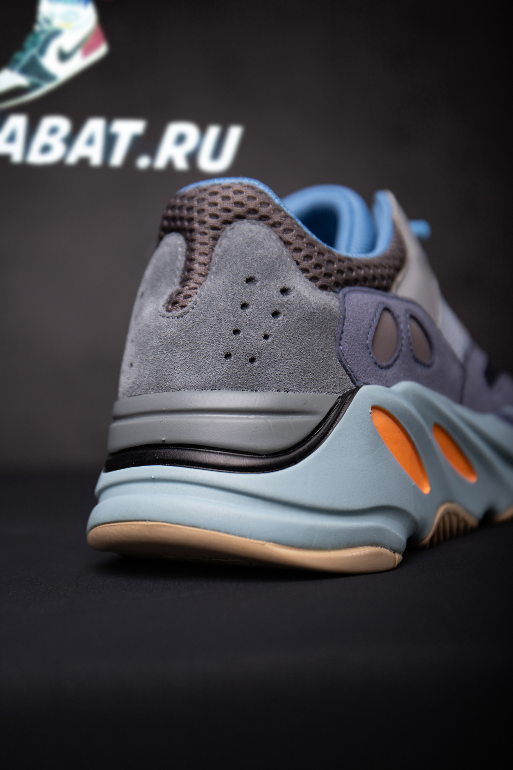 YEEZY BOOST 700 'CARBON BLUE'
