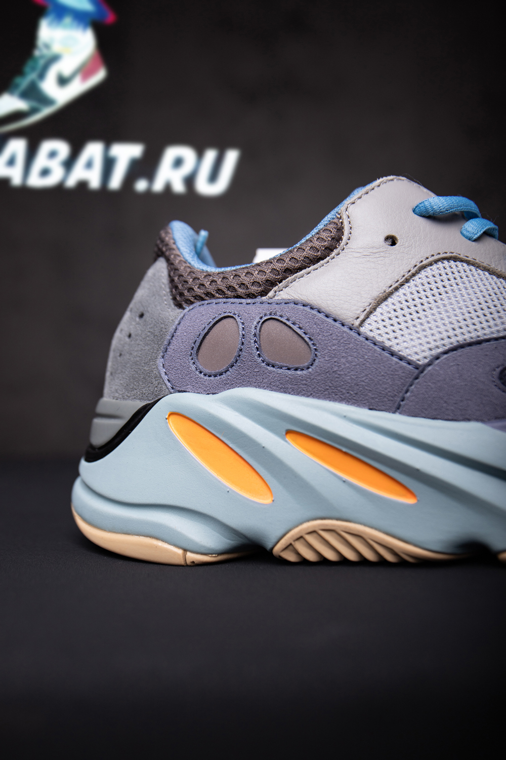 YEEZY BOOST 700 'CARBON BLUE'