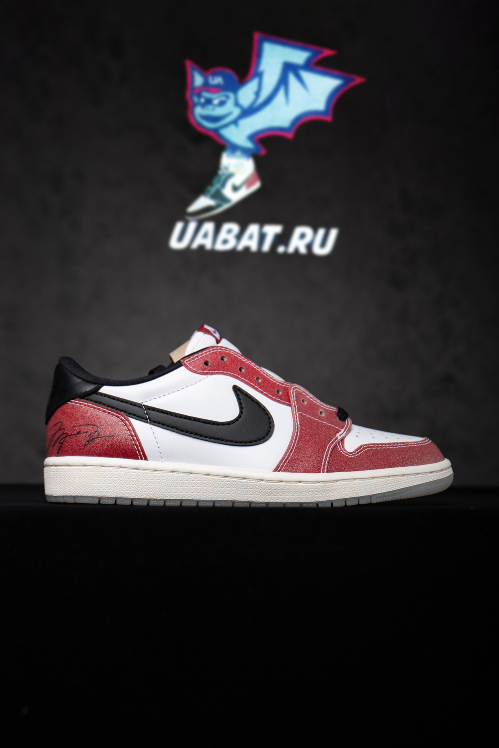 AIR JORDAN 1 LOW OG X TROPHY ROOM 'RED BLACK'