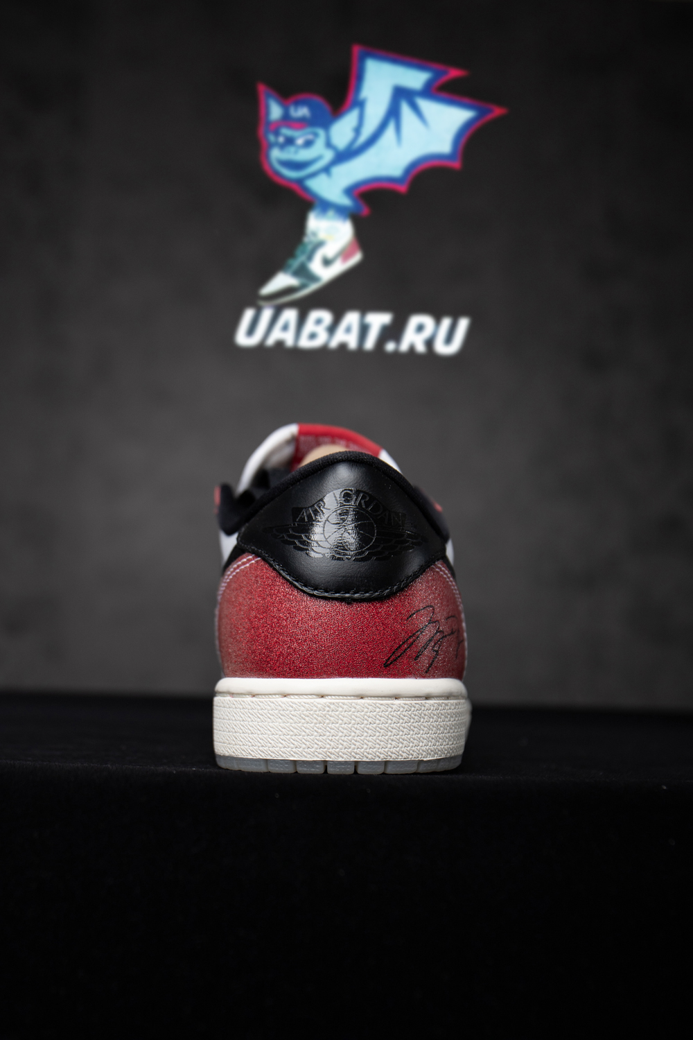 AIR JORDAN 1 LOW OG X TROPHY ROOM 'RED BLACK'