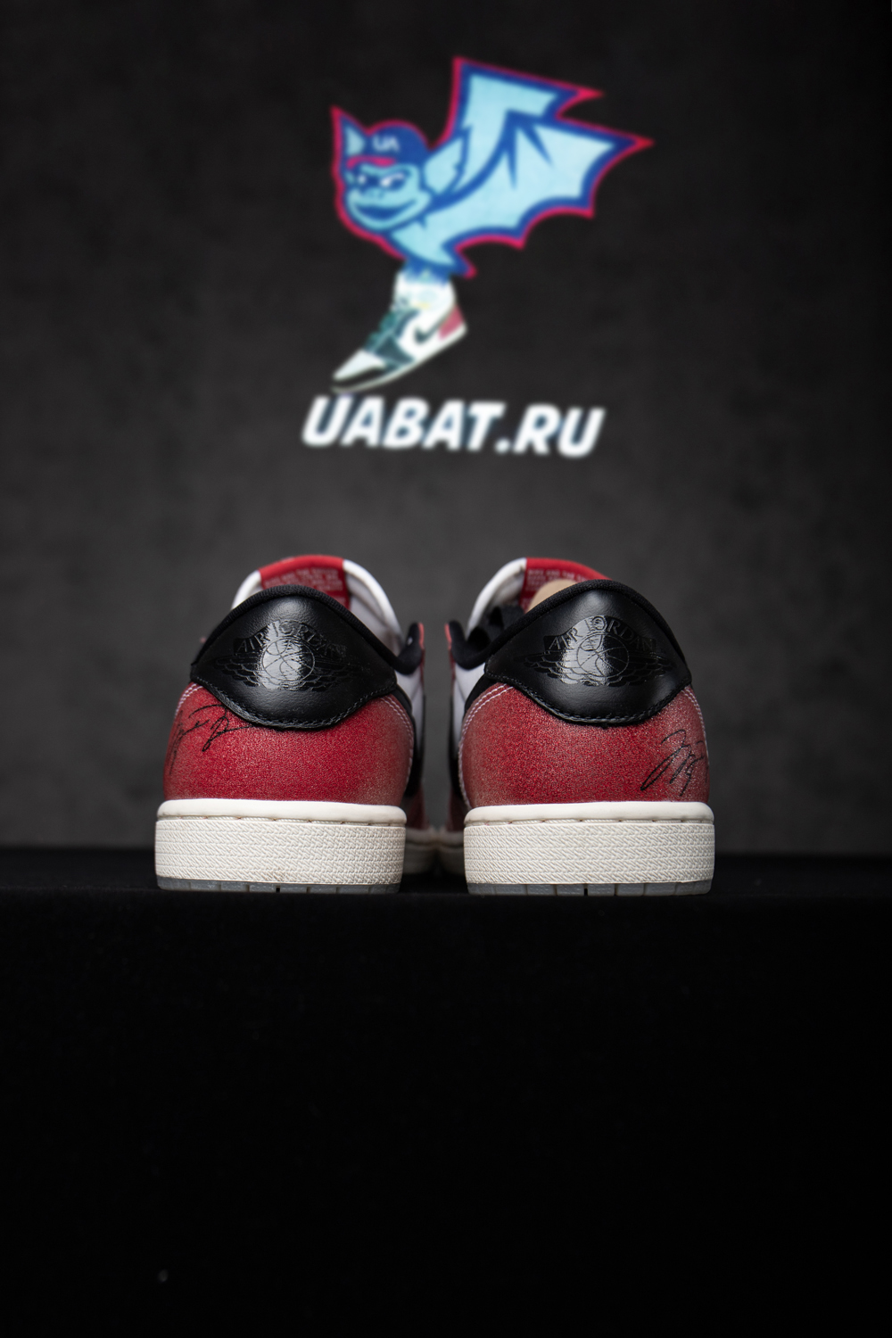 AIR JORDAN 1 LOW OG X TROPHY ROOM 'RED BLACK'