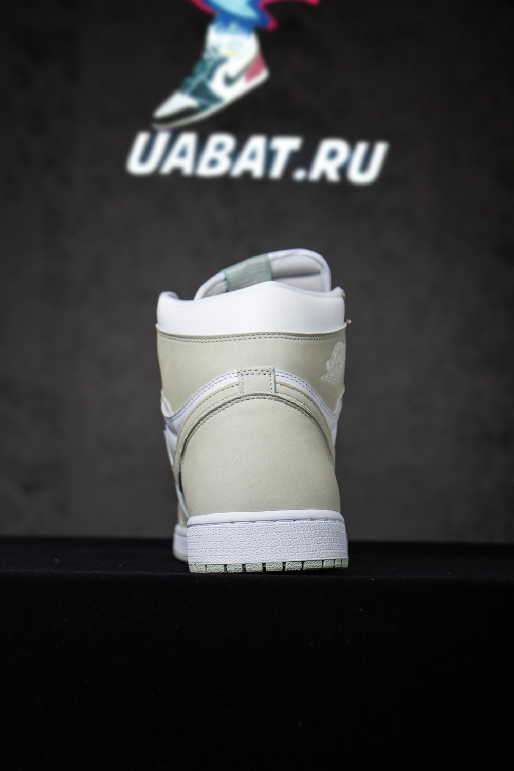 AIR JORDAN 1 RETRO HIGH OG 'SEAFOAM'