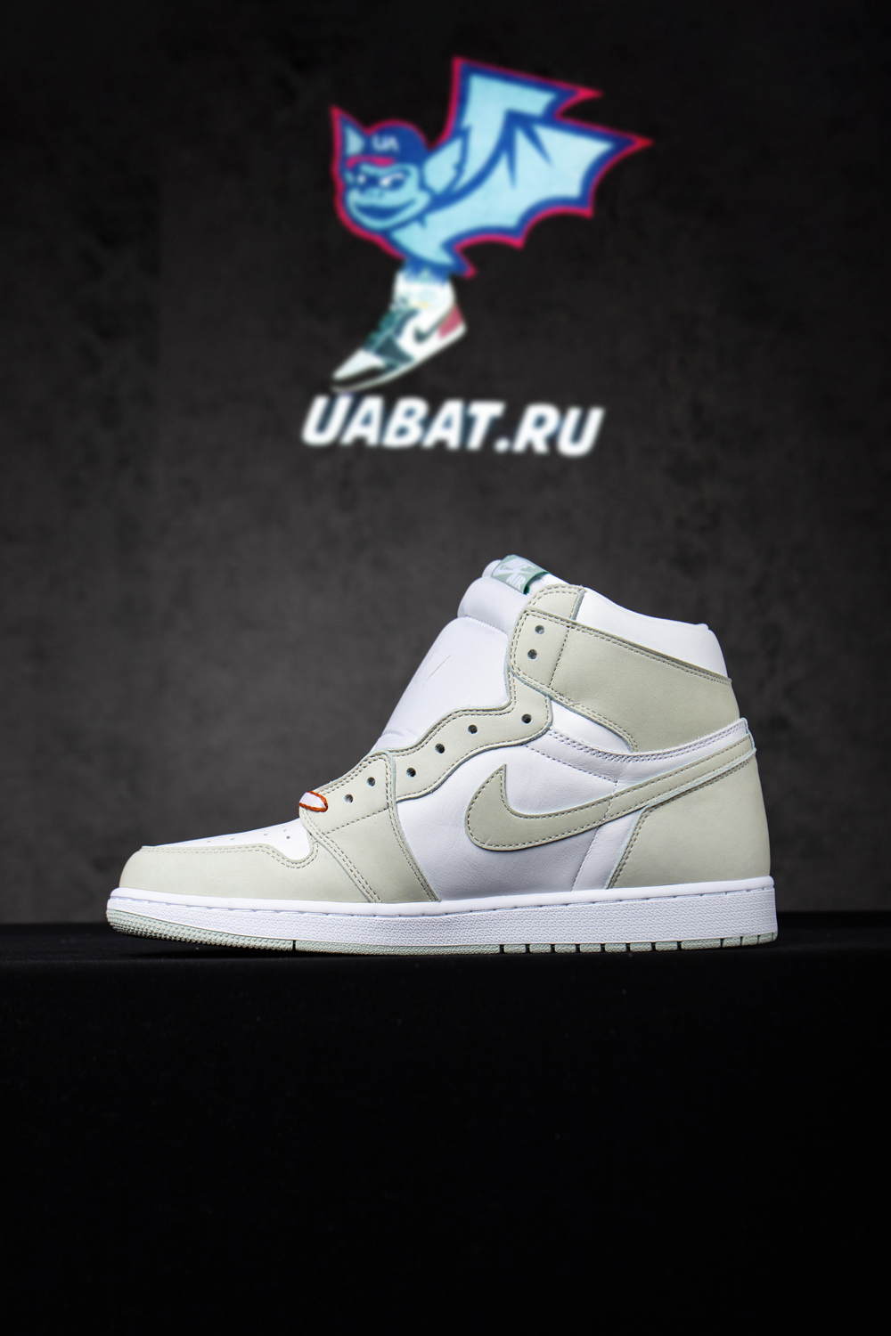 AIR JORDAN 1 RETRO HIGH OG 'SEAFOAM'