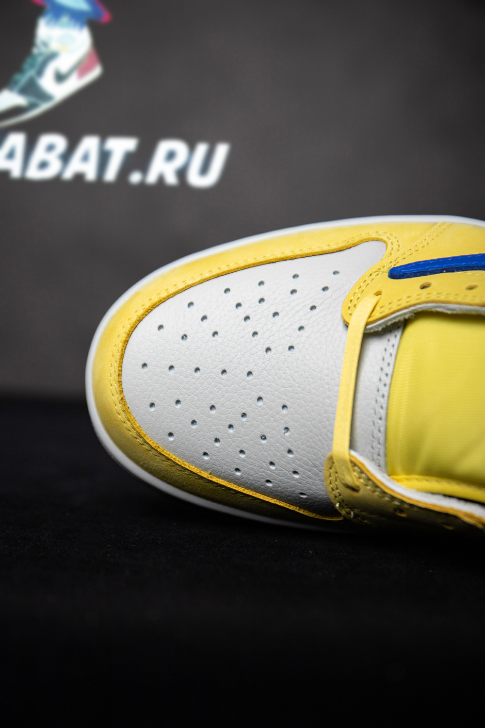 Travis Scott x Air Jordan 1 Retro Low OG SP 'Canary'