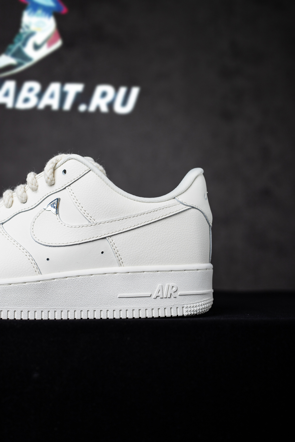 Air Force 1 '07 LV8 'Needlework'