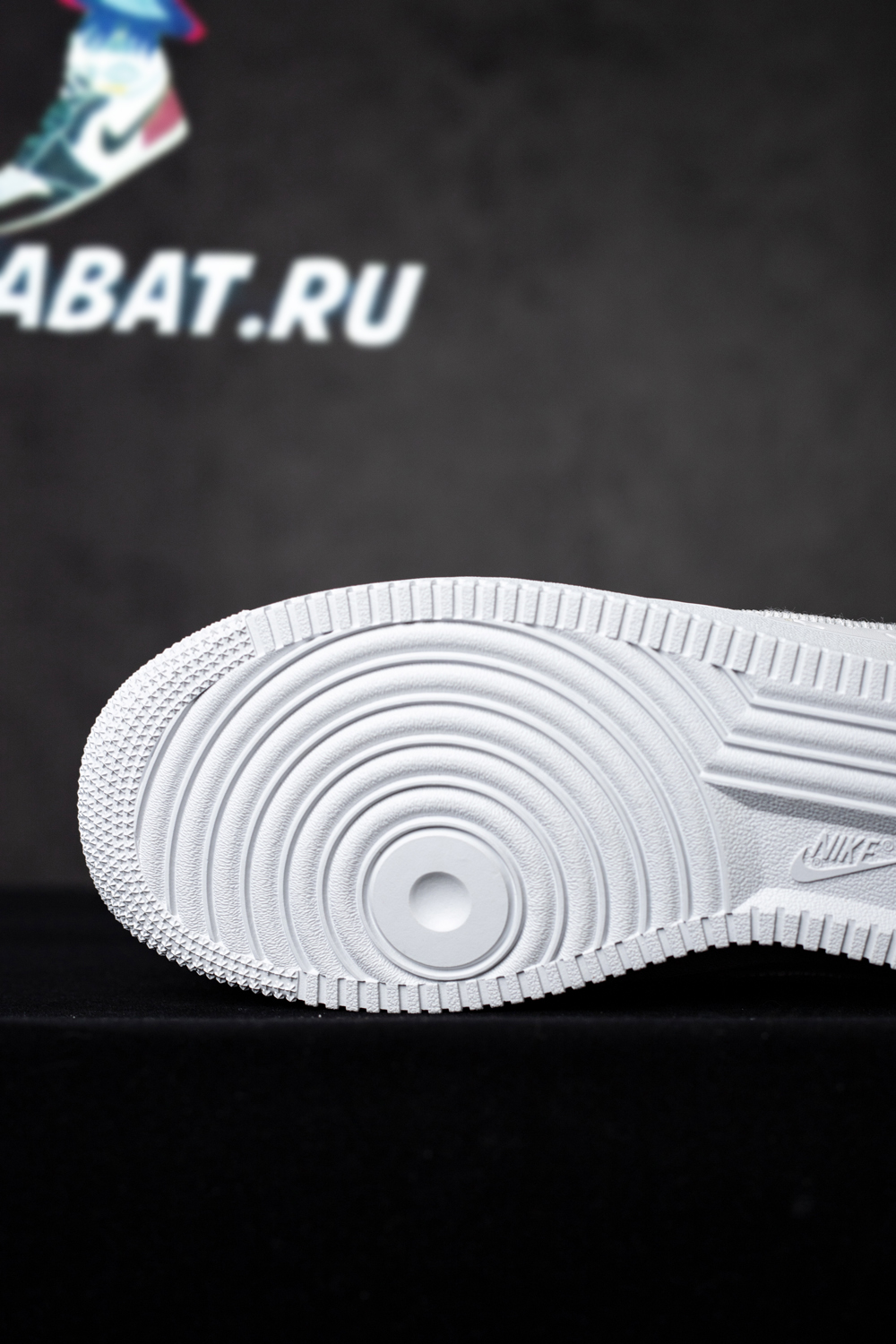 Louis Vuitton x Air Force 1 Low 'Triple White'
