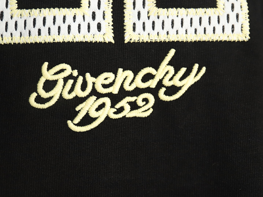 Givenchy eyelet embroidered crew neck short-sleeved T-shirt TSK1