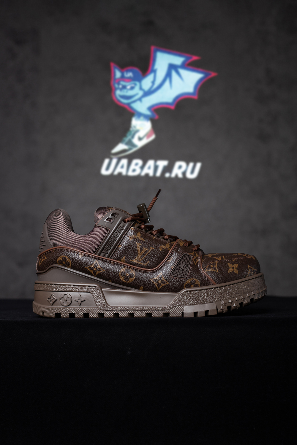 Louis Vuitton Trainer Maxi Sneaker 1AD7DT