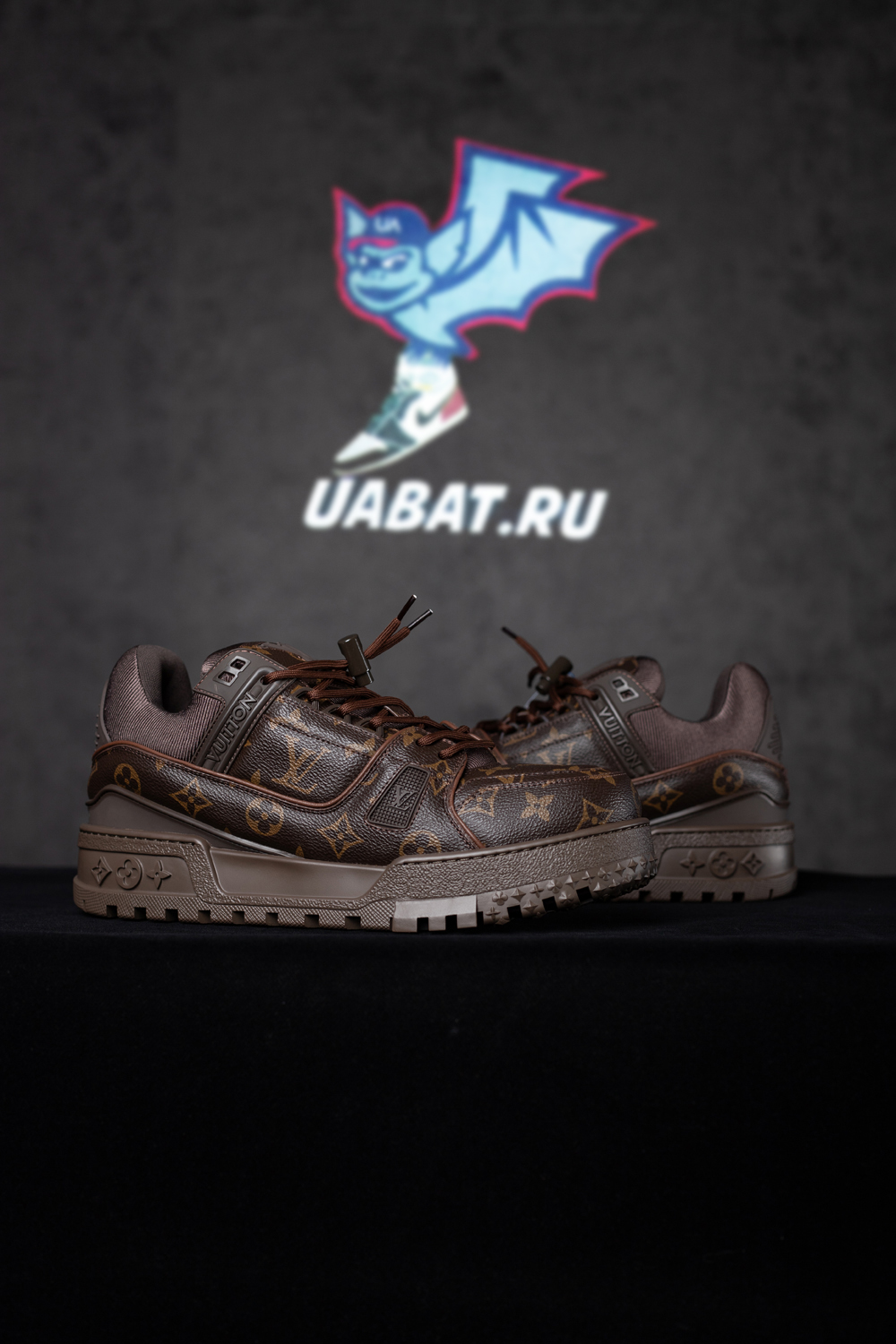 Louis Vuitton Trainer Maxi Sneaker 1AD7DT