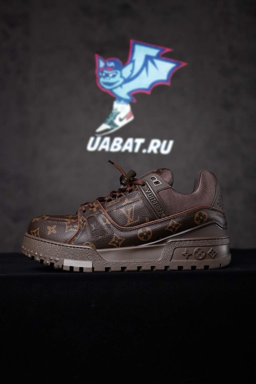 Louis Vuitton Trainer Maxi Sneaker 1AD7DT