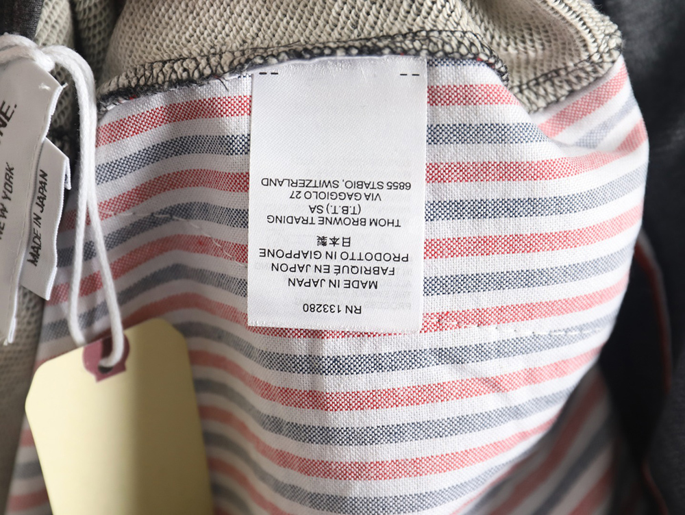 Thom Browne Classic Yarn Dyed Shorts TSK2