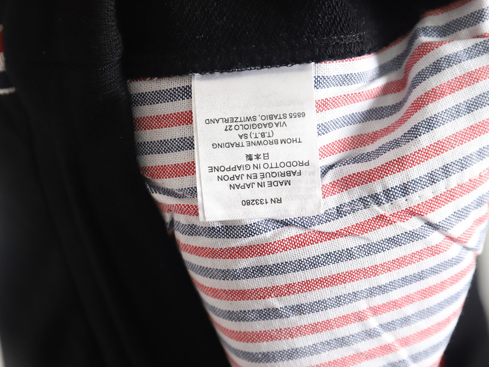 Thom Browne Classic Yarn Dyed Shorts TSK4