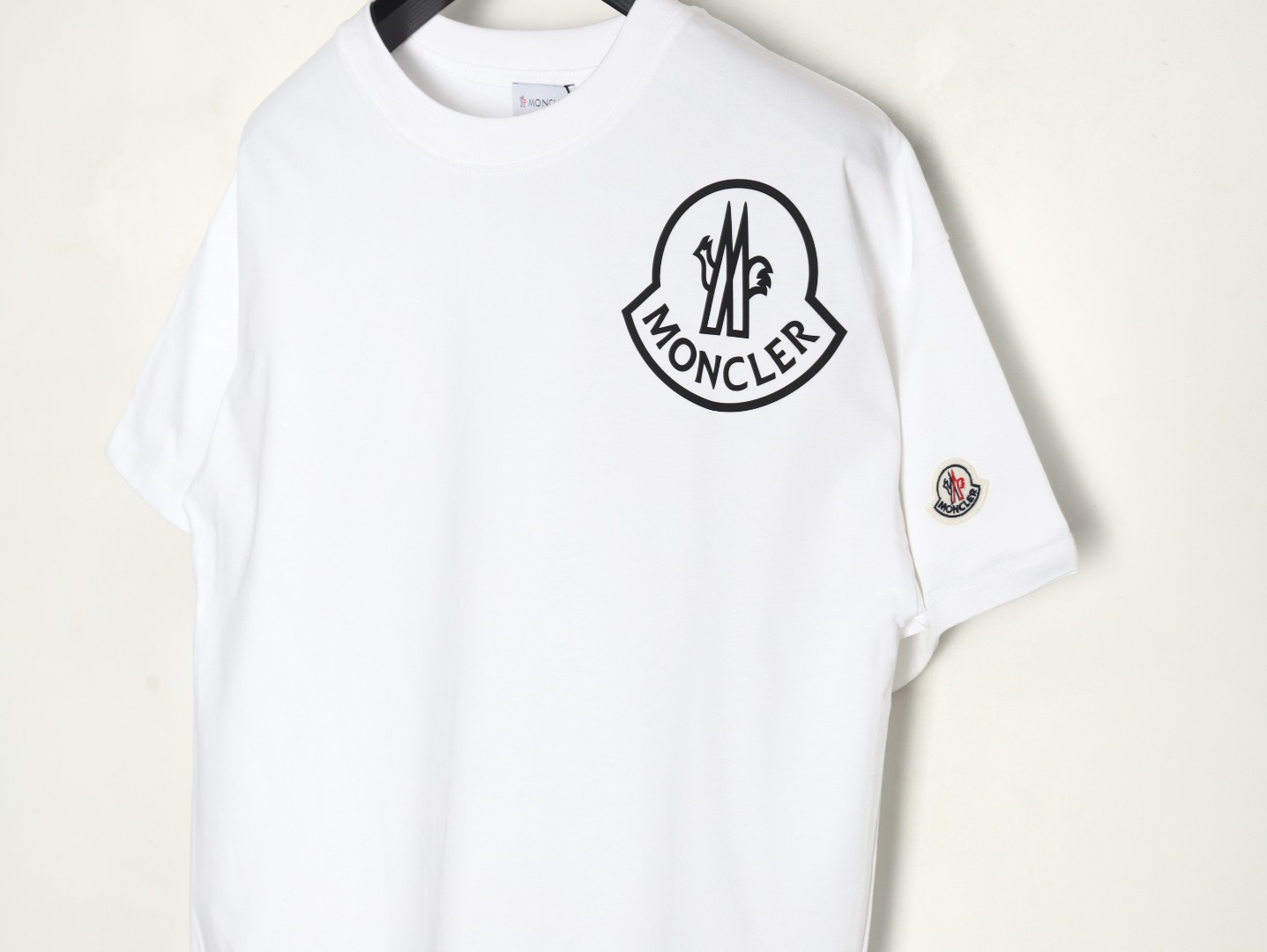 Moncler chest embossed logo print short sleeves