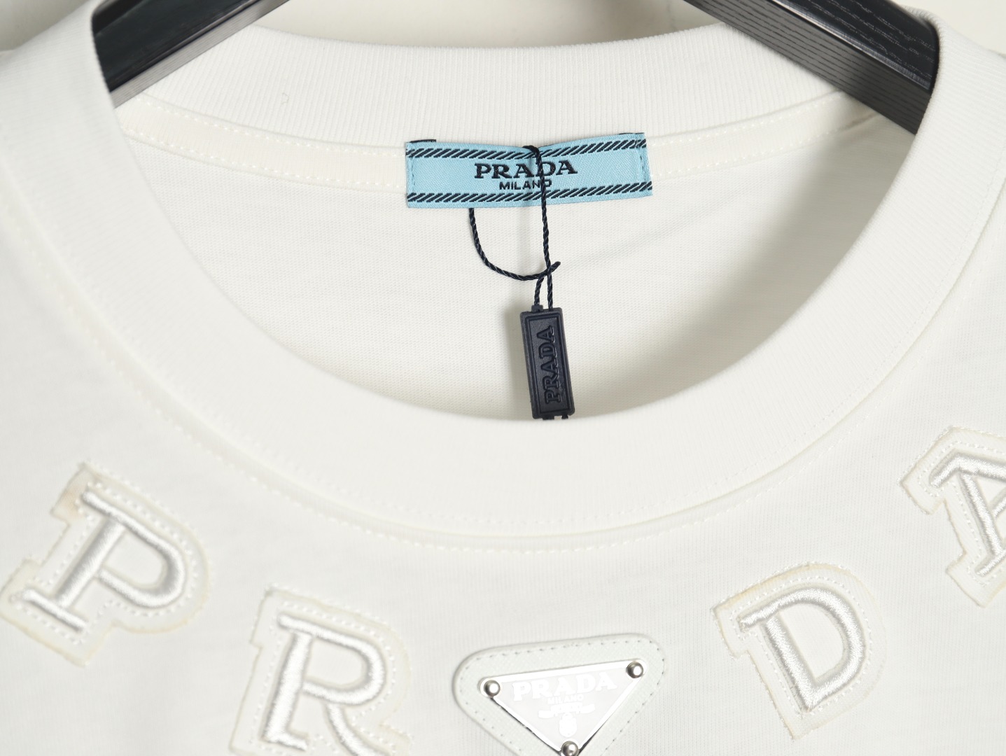 Prada neckline letter embroidery triangle logo short sleeves