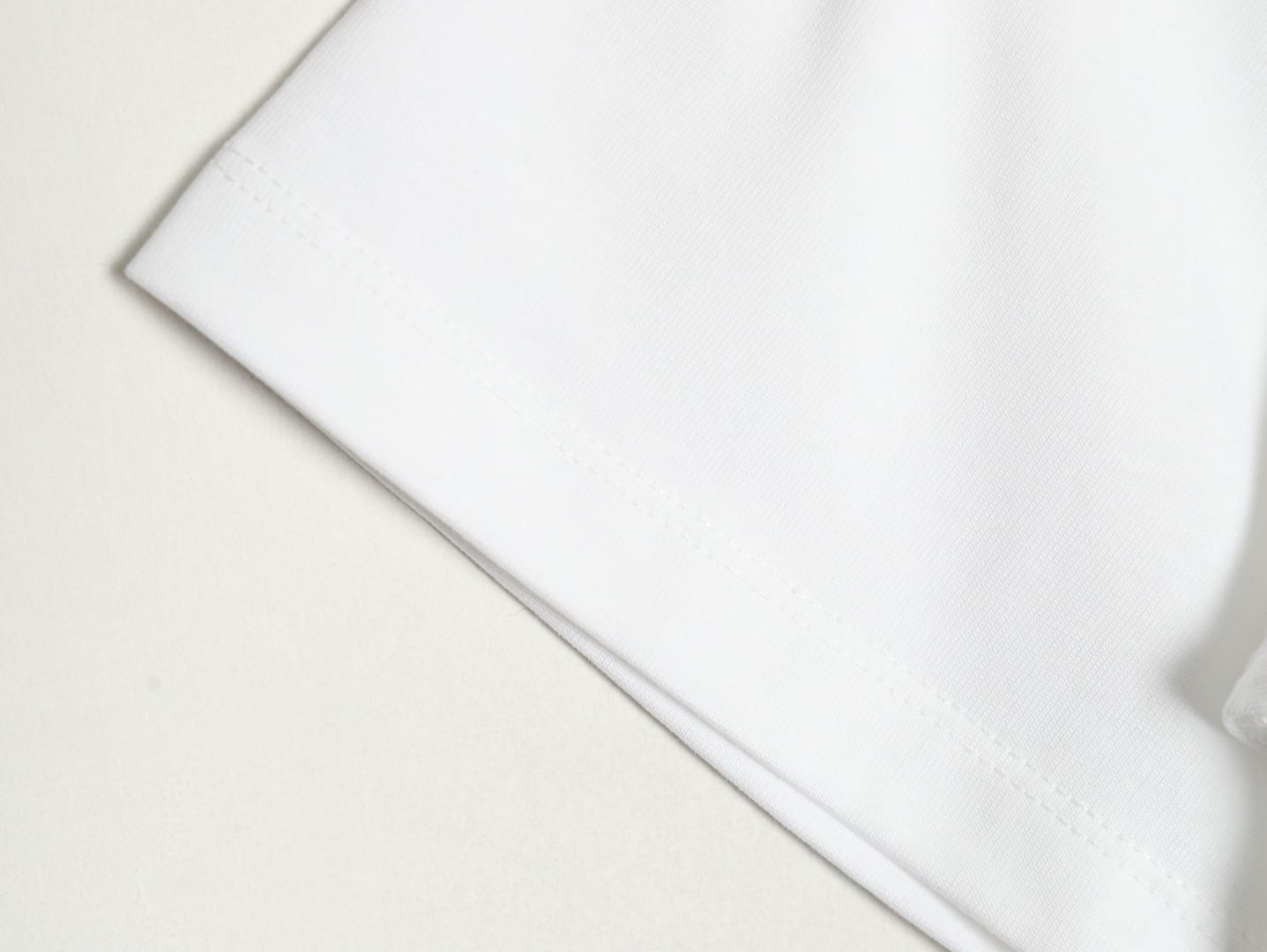Burberry bear embroidered chest T-shirt