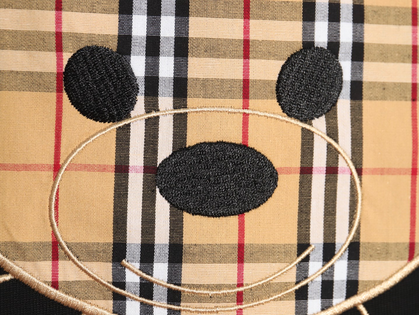 Burberry bear embroidered chest T-shirt TSK1