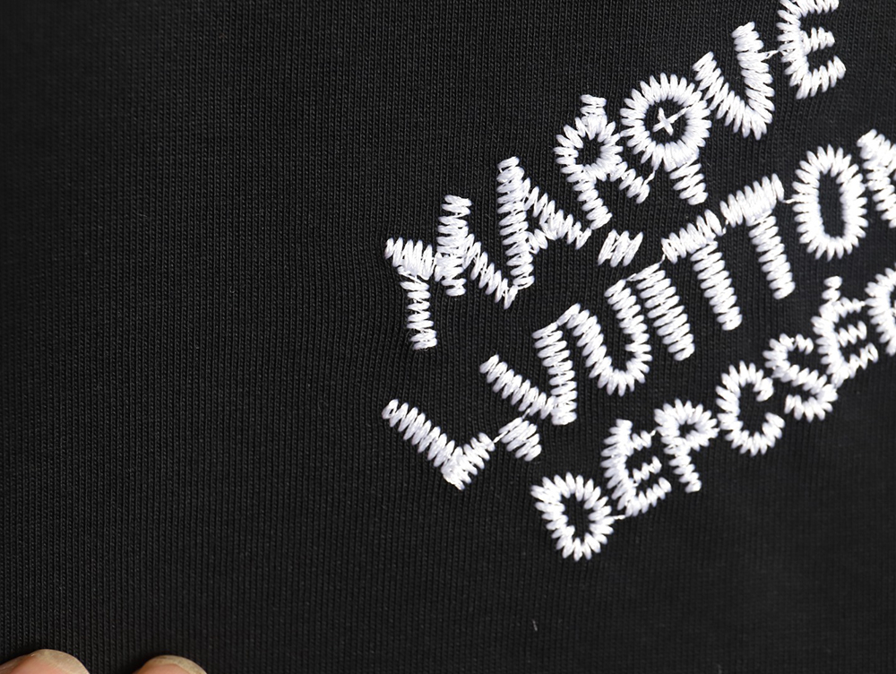 Louis Vuitton double sleeve badge slogan embroidered short sleeves TSK1