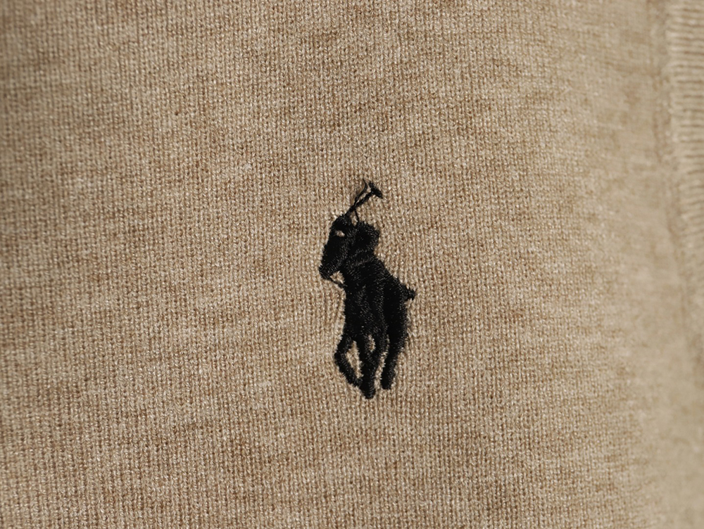 Ralph Lauren Women's Embroidered Logo Knit Vest TSK1