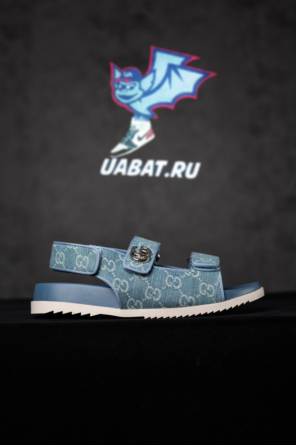 GUCCI SANDAL WITH DOUBLE G