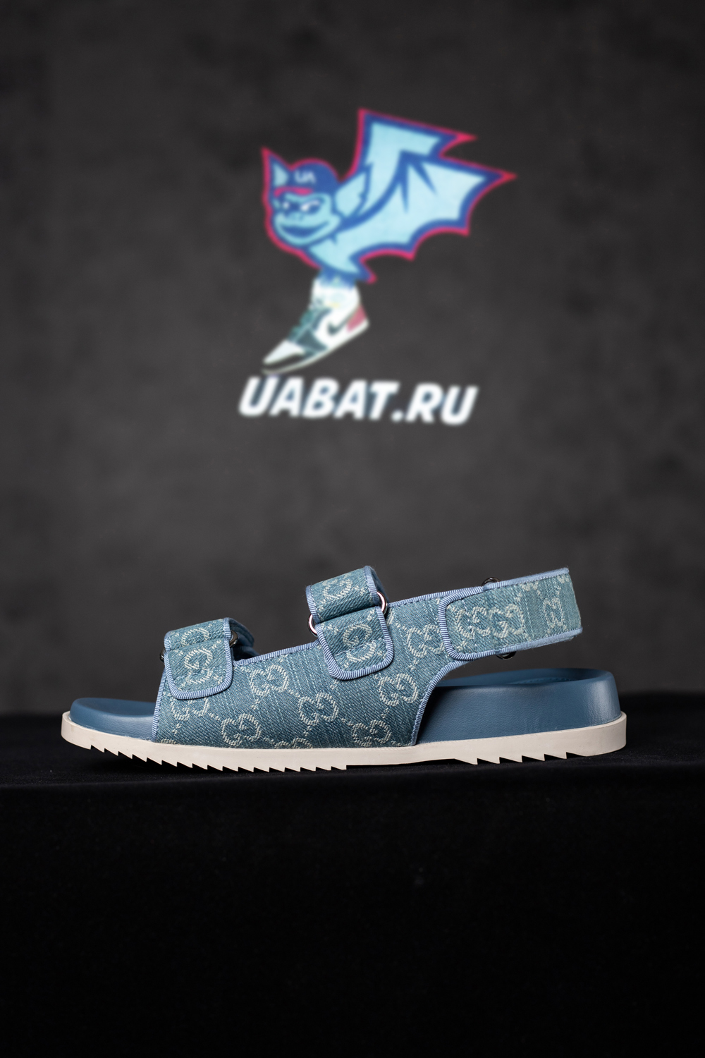 GUCCI SANDAL WITH DOUBLE G