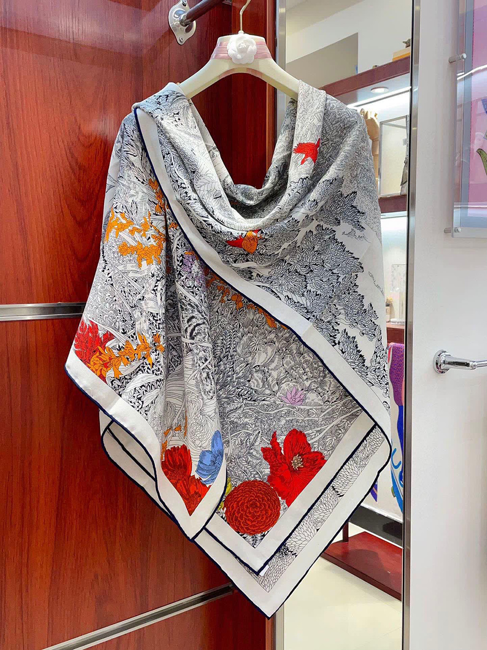 Hermes Retour a la Nature shawl 140*140cm