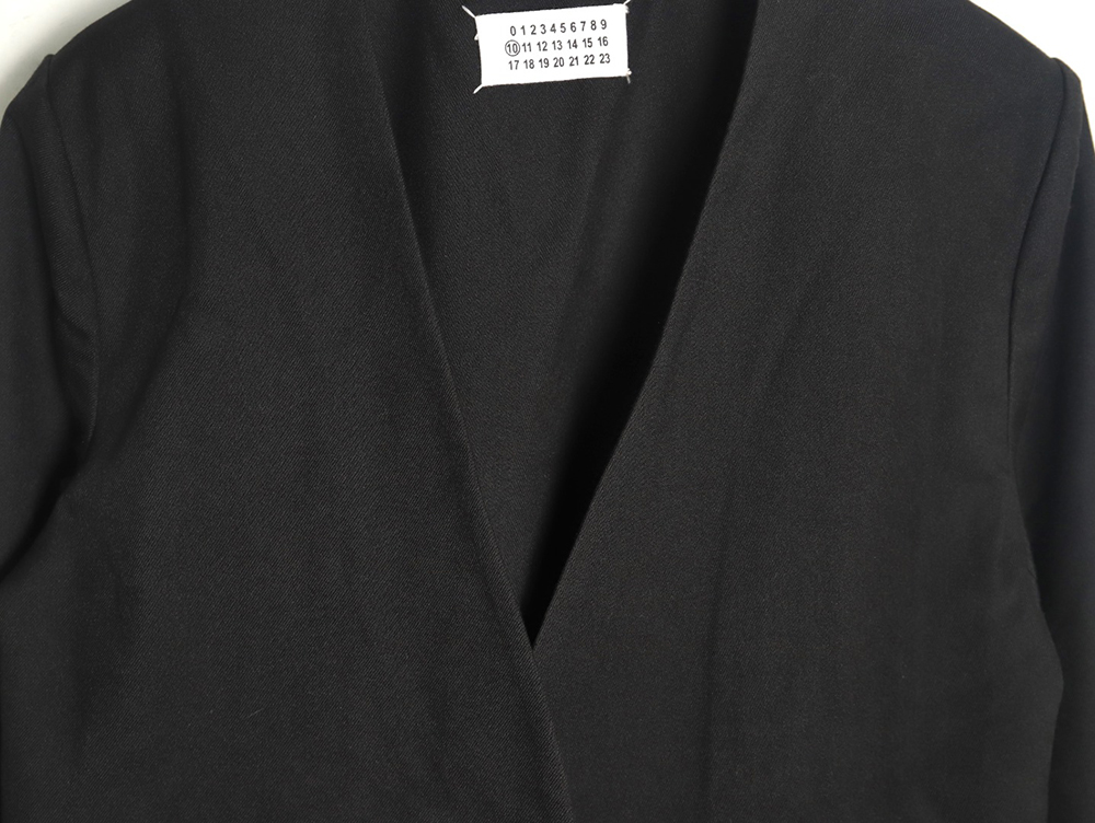 Maison Margiela collarless silhouette suit jacket