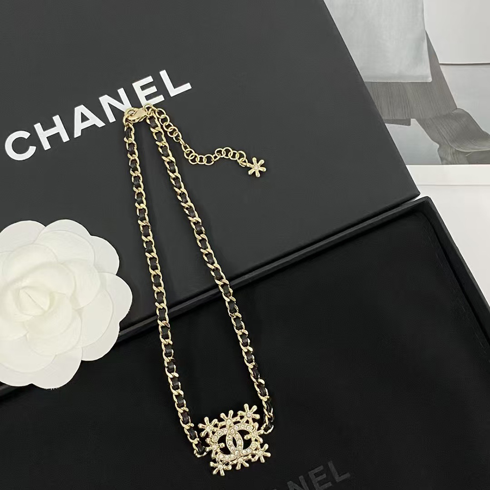 Chanel Hollow Flower Rhinestone Double C Necklace ABB326