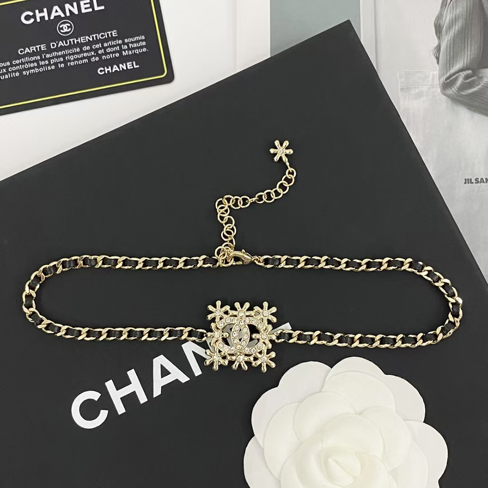 Chanel Hollow Flower Rhinestone Double C Necklace ABB326