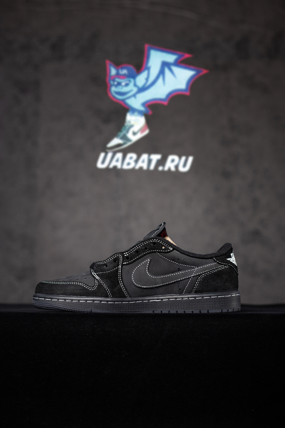 TRAVIS SCOTT AIR JORDAN 1 LOW "PHANTOM"