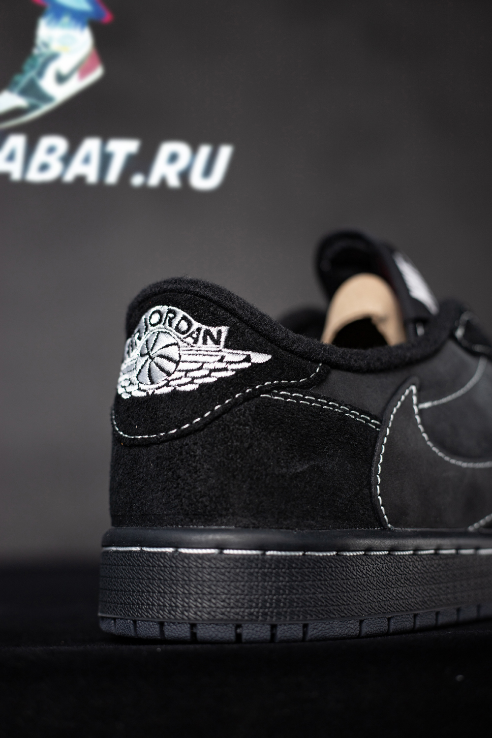 TRAVIS SCOTT AIR JORDAN 1 LOW "PHANTOM"