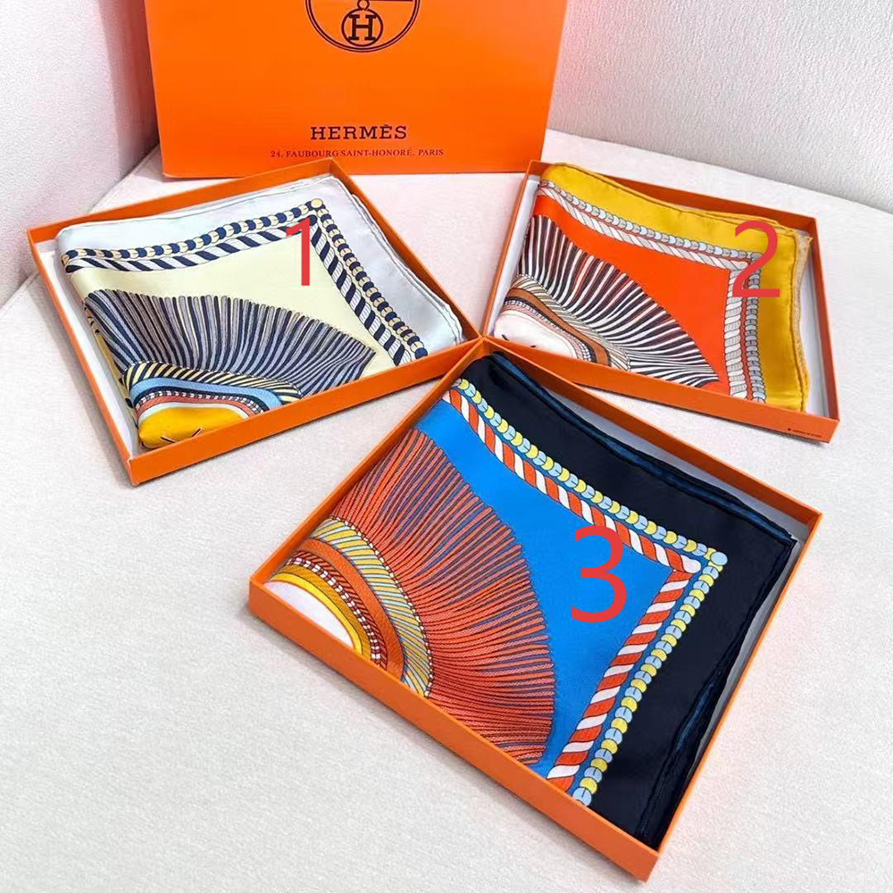 Hermès Epaulettes De Gala Double Face Scarf 90*90cm