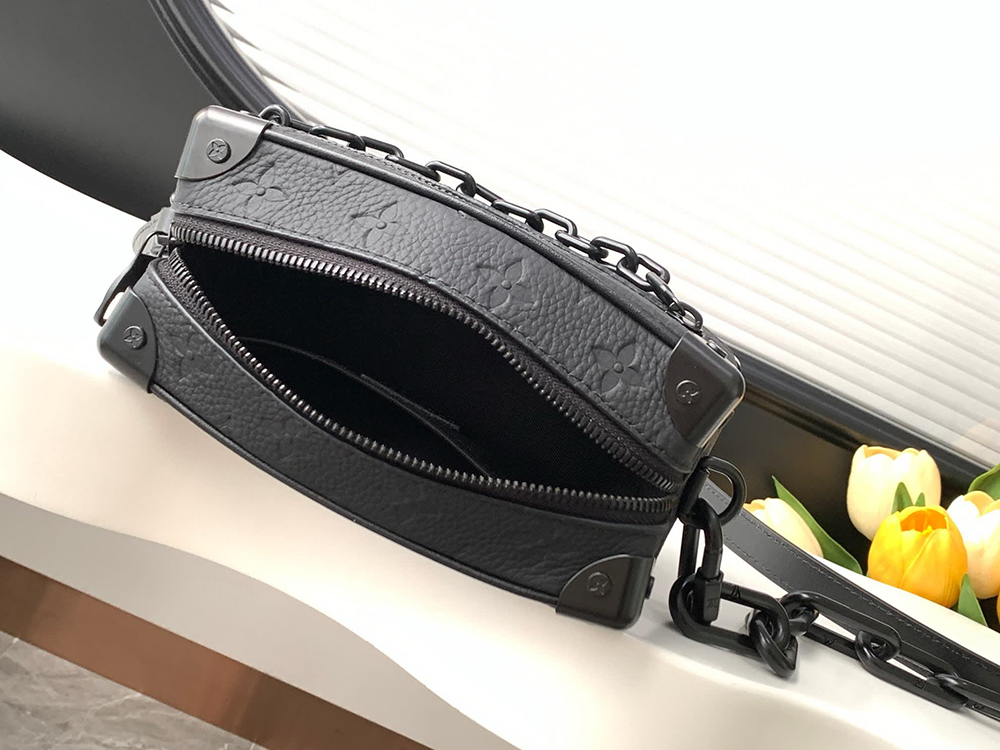 Louis Vuitton Mini Soft Trunk M55702 18.5*13*8cm