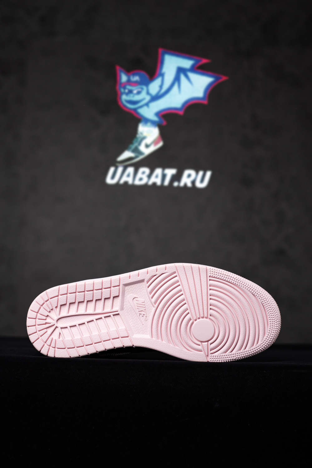 AIR JORDAN 1 MID 'DIGITAL PINK'
